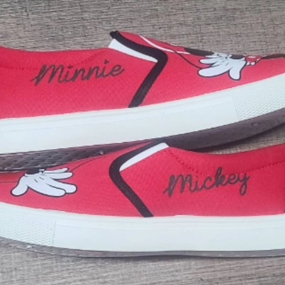 Disney Mickey Mouse & Minnie Mouse Slip-On Sneakers/Kissing Mickey and Minnie - Picture 8 of 8